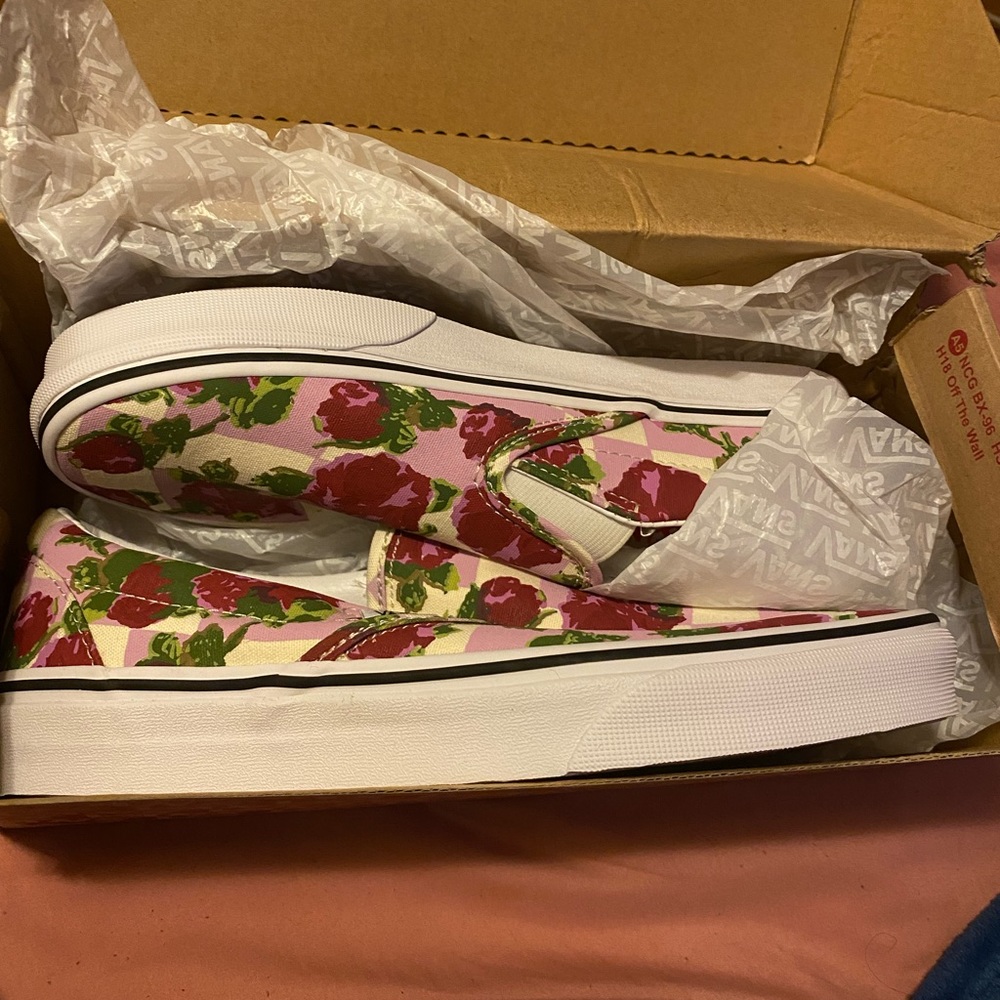 Floral can slip on sneakers